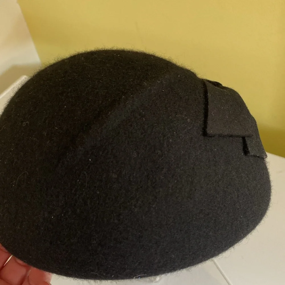 Vintage Black Wool Women’s fitted Hat with Bow One Size